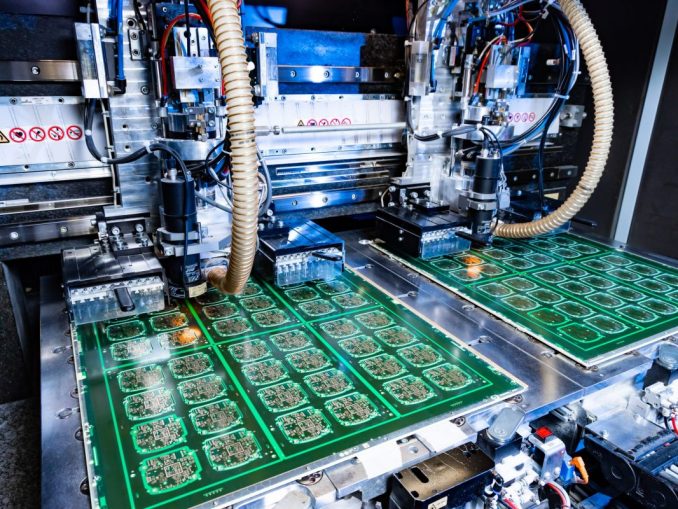 08_ATS-PCB-Production-11-scaled Der European Chips Act soll für Stabilität, Sicherheit und Nachhaltigkeit sorgen. (c) AT&S