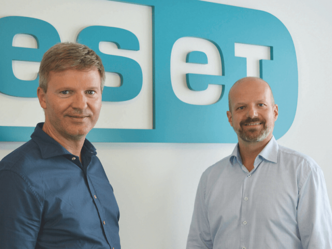 10_Holger_Suhl_rechts_Peter_Neumeier_1200x628_web Holger Suhl, Country Manager von ESET Deutschland, und der neue DACH-Channel-Chef Peter Neumeier.