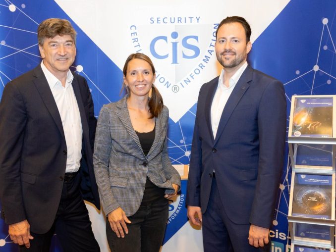 1_CIS_Summit_Mondl_Temper_Erkinger_c_Anna_Rauchenberger Christoph Mondl (Geschäftsführer Quality Austria), Marlies Temper (Studiengangsleiterin FH St. Pölten), Harald Erkinger (Geschäftsführer CIS GmbH) (c) Anna Rauchenberger