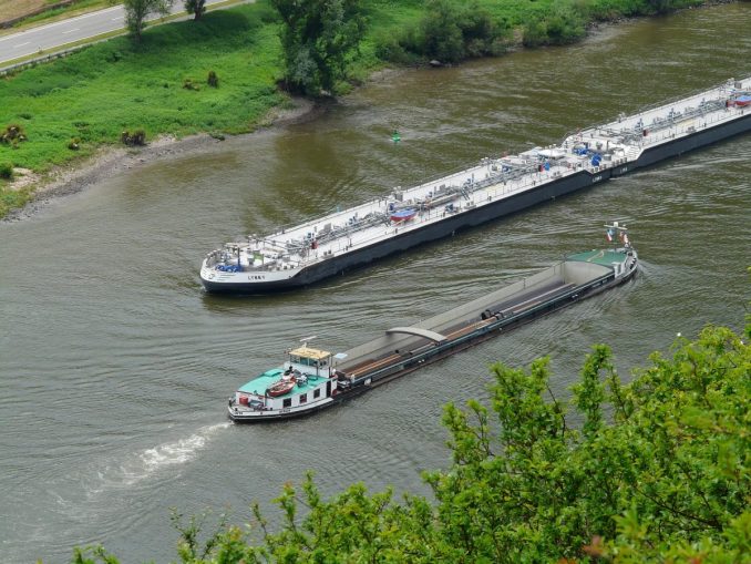 22_ships-56046_1920