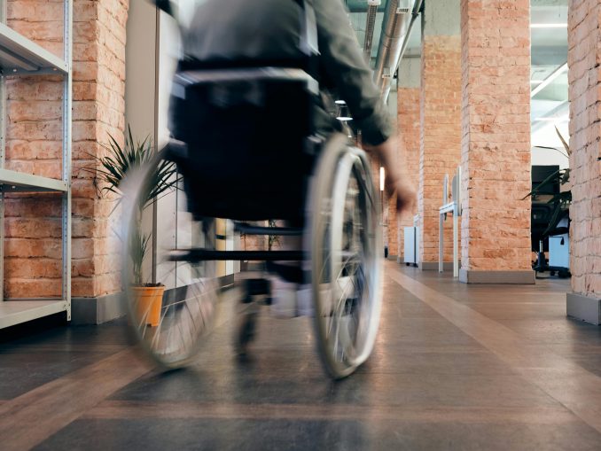 24_pexels-marcus-aurelius-4064339 Rund ein Viertel der Österreicher und Österreicherinnen zwischen 15 und 89 Jahren ist laut Sozialministerium im Alltag durch gesundheitliche Probleme eingeschränkt. (c) Pexels