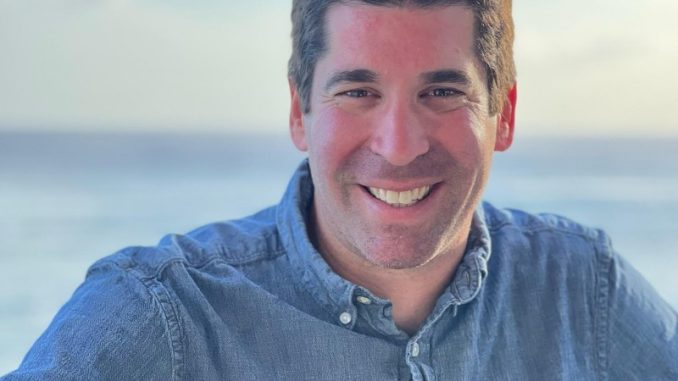 Ari Entin ist Head of Sports Marketing bei AWS. (c) AWS