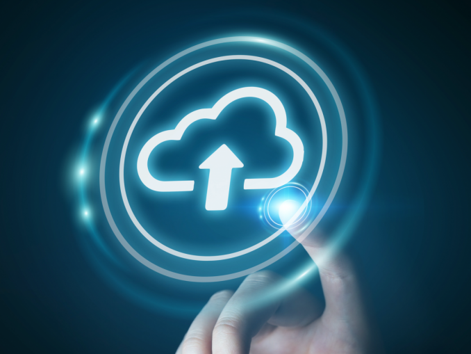 Cloud_03_© sdecoret - Fotolia Fast drei Viertel der IT-Führungskräfte weltweit gaben an, einen größeren Anteil ihrer IT-Funktionen in die Cloud verlagern zu wollen. (c) sdecoret - Fotolia