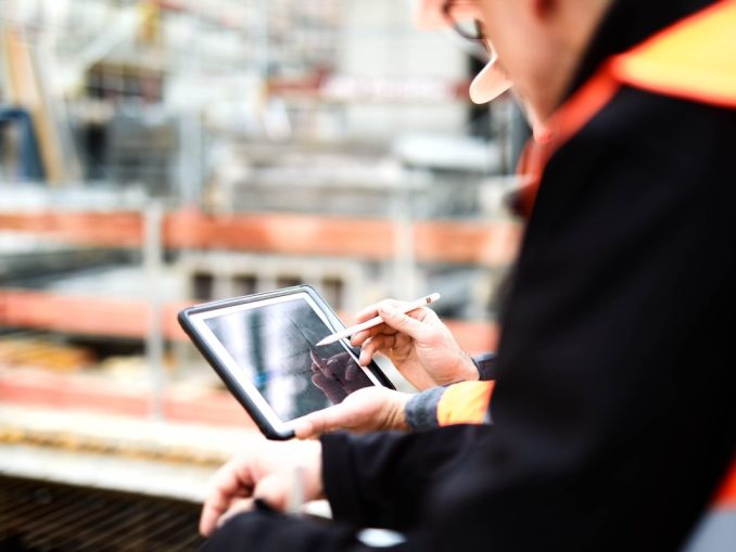 Fiz0Vdg4 Die digitale Baustelle: Intelligente Arbeitsabläufe können dem Fachkräftemangel entgegenwirken (c) Dropbox