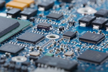 Circuit board closeup Die von ESET Lojax getaufte Malware nutzt eine Schwachstelle in der UEFI des Mainboards aus und nistete sich in dessen Speicher ein. (c) Fotolia/Gudellaphoto