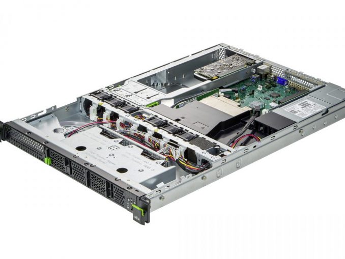 Fujtsu CELSIUS_C780 Kopie Innenansicht der Celsius C870 Rack-Workstation von Fujitsu.