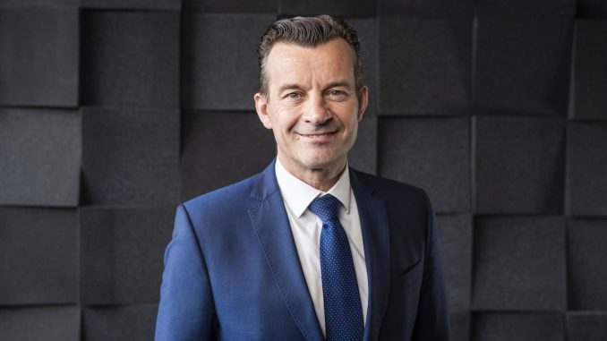 Gerhard Kürner ist seit über 30 Jahren im Bereich IT und Marketing tätig und hat 506.ai gegründet, weil er überzeugt ist, "dass in der maschinellen Verarbeitung der eigenen Daten noch großes, ungenutztes Potenzial liegt." (c) 506.ai