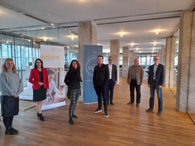 Homeoffice_Veranstaltung_Podium_c_Business_Upper_Austria Expertinnen und Experten am Wort: Die Ergebnisse der Umfrage wurden von den Studienautoren per Online-Event präsentiert. (c) Business Upper Austria