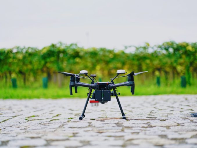 Huawei Smart Farming-4 Mit hochauflösenden RBG-Sensoren kann der Gesamtzustand des Feldes, sowie Löcher in der Bepflanzung beurteilt und ein "Green Leaf Index" erstellt werden. (c) Huawei – Marvin Strauss