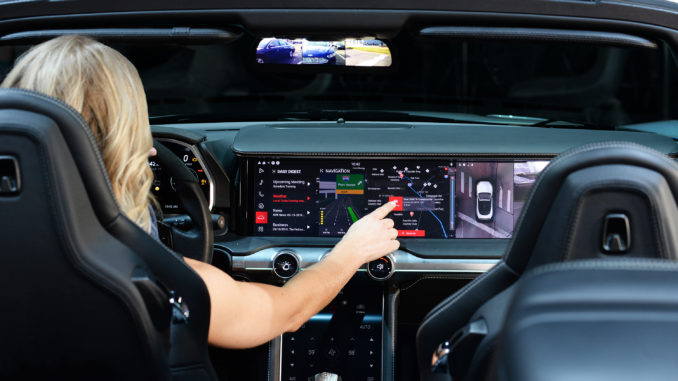 Auf der IBM Think 2018 präsentierte IBM Anwendungensmöglichkeiten für den Watson Assistent, wie z.B. die Bedienung des "digitalen Cockpits" von Hermann, eines Elektronikherstellers für den Automotive-Bereich.