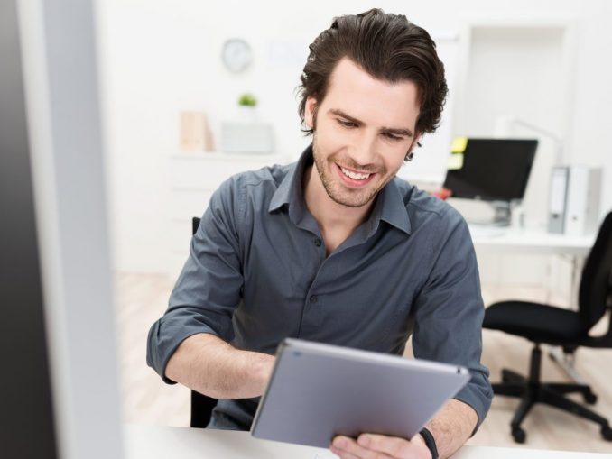 Insbesondere die Integration von UCC in CRM-Lösungen steht bei Unternehmen hoch im Kurs. (c) contrastwerkstatt - Fotolia