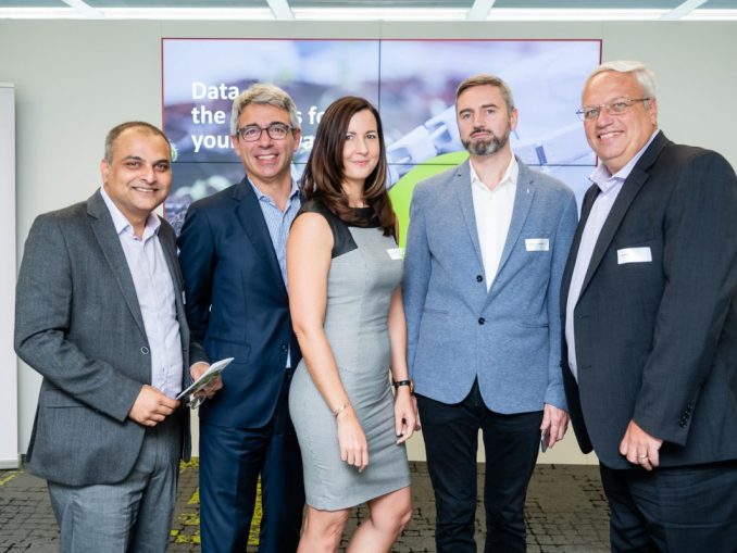 Sahay_Soumelidis_Biebel_Schwarzmaier_Wiggins_1MB Anurag Sahay (Nagarro), Damianos Soumelidis (Nagarro), Stephanie Biebel (Nagarro), Maximilian Schwarzmaier (Hoerbiger), Scott Wiggins (Andritz) (c) Christian Dusek
