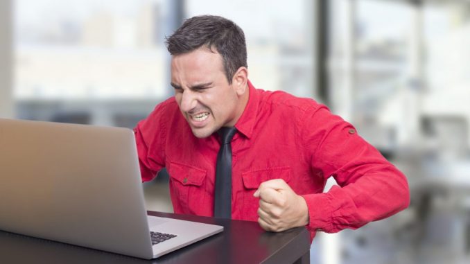 Es zeigen sich ganze 33 Prozent der Social-Media-Nutzer unzufrieden mit der Informationspolitik. (c) dexailo - Fotolia