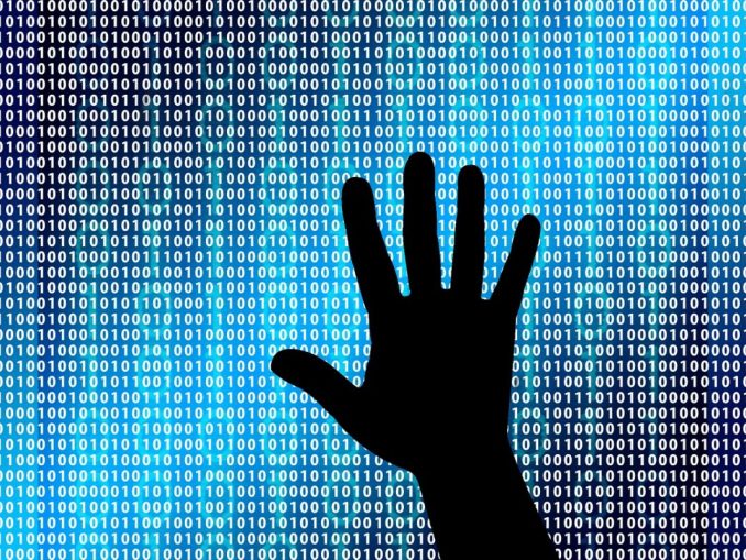 cyber-1654709_1280 Cyberkriminalität wird auch in Zukunft nicht abnehmen. Aber es lässt sich zumindest einiges tun, um sich gegen derartige Angriffe zu wappnen. (c) pixabay