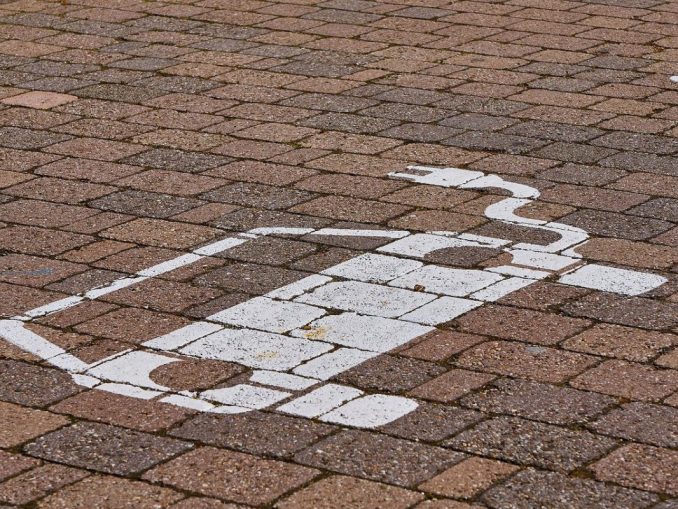 electric-mobility-4158594_1280 Doch trotz der aufkeimenden Spekulationen ist das Apple Car noch viele Jahre entfernt. (C) Pixabay
