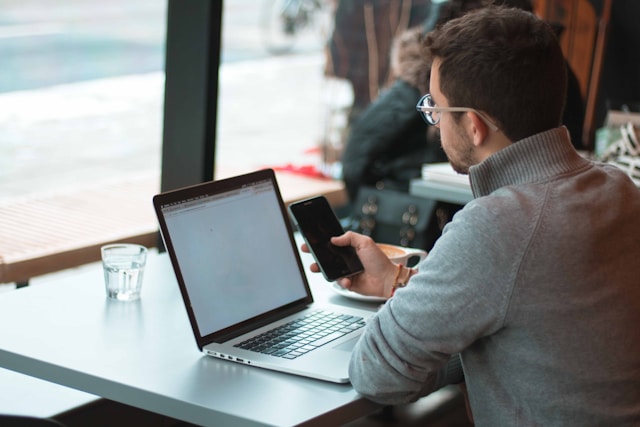 joseph-frank-XGC_1eH_ZGI-unsplash Ein Gerät in Österreich wird jeden Monat durchschnittlich 90 Mal angegriffen (c) Unsplash