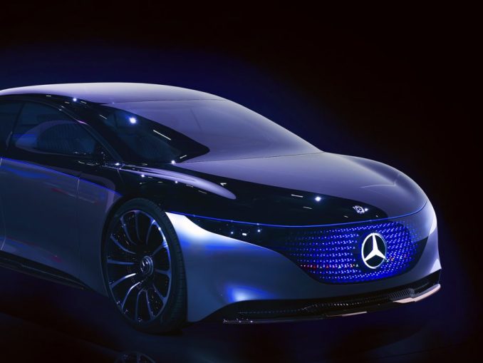 mercedes-tabbed-band-web Mercedes-Benz setzt seit 20 Jahren auf NetApp-Technologien. (c) Mercedes-Benz
