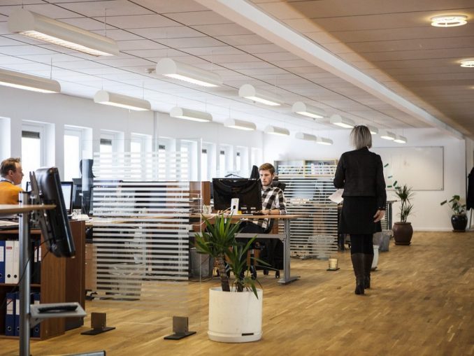 office-2360063_1280