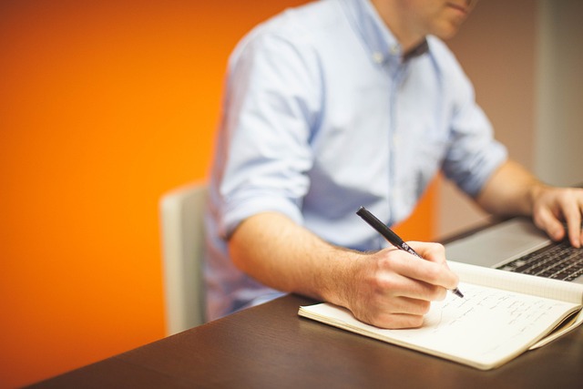 office_by_startupstockphotosPixabay
