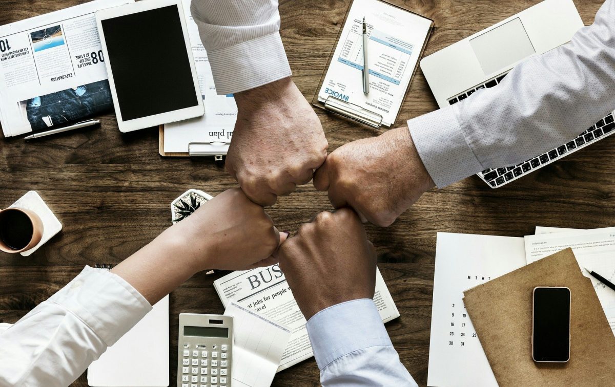 Aufgrund der Ergebnisse der Bedarfserhebung wurde der Fokus auf die Zusammenarbeit in Teams gelegt. (c) Pixabay