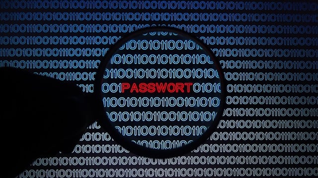 password_binary_magnifyingglass_by_tomPixabay