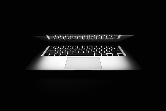 rupixen-com-komB8F93618-unsplash Für das Jahr 2021 konnte das FBI einen Gesamtschaden von 2,4 Milliarden US-Dollar durch die Kompromittierung von Geschäfts-E-Mails ermitteln. (c) Unsplash