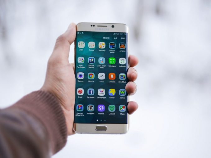 samsung-1283938_1920 Wenn Apps streiken, gibt es verschiedene Lösungsansätze, mit denen Sie das Problem beheben können (c) Pixabay