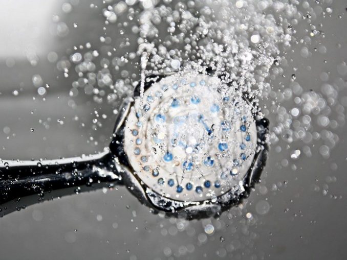 shower-1502736_1280 Mit dem Moxie Showerhead von Kohler kann man reden. (c) Pixabay (Symbolbild)