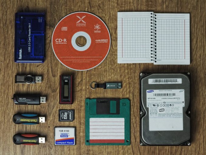 usb-g2b335035f_1280