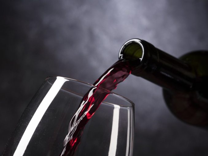 wine_bottle_glass_by_vinotecariumPixabay
