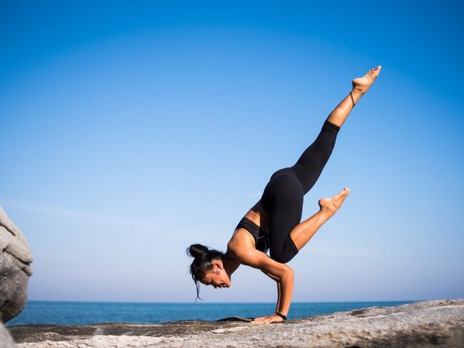 yoga-2587066_1920